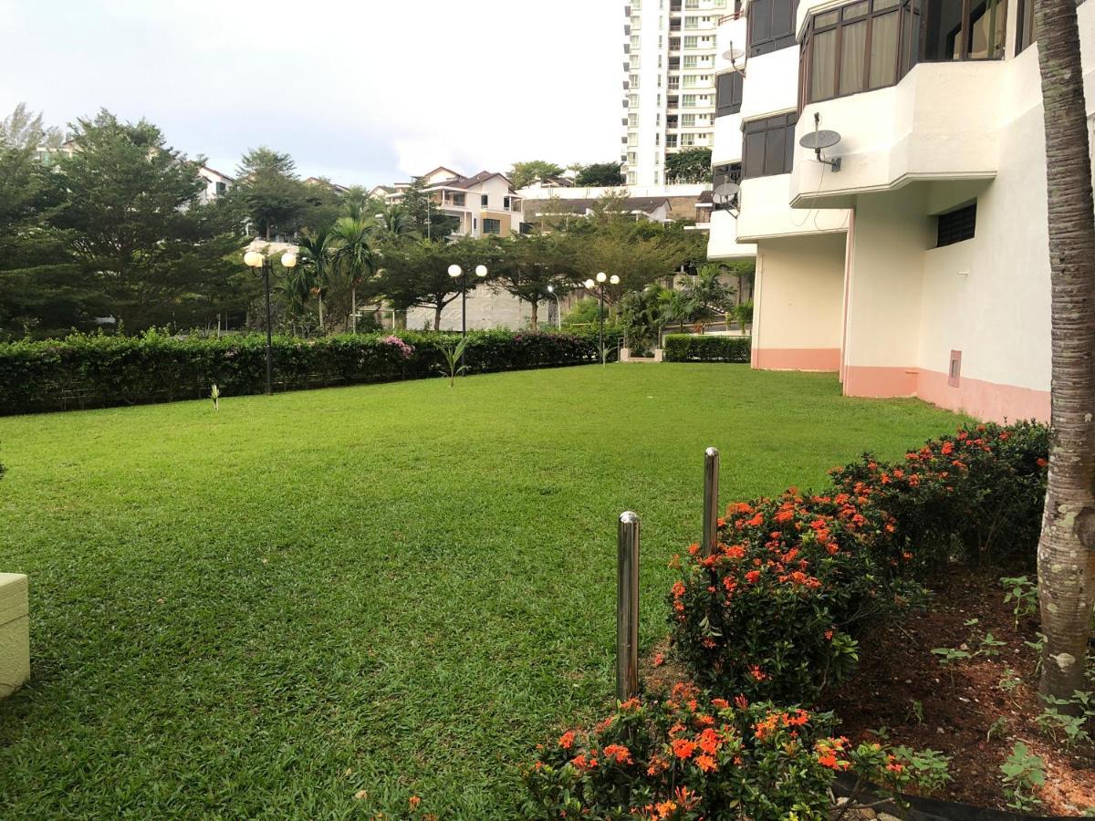 Beach Resort Home Stay Sri Sayang Apartment Batu Ferringhi 2Bedroom Ngoại thất bức ảnh
