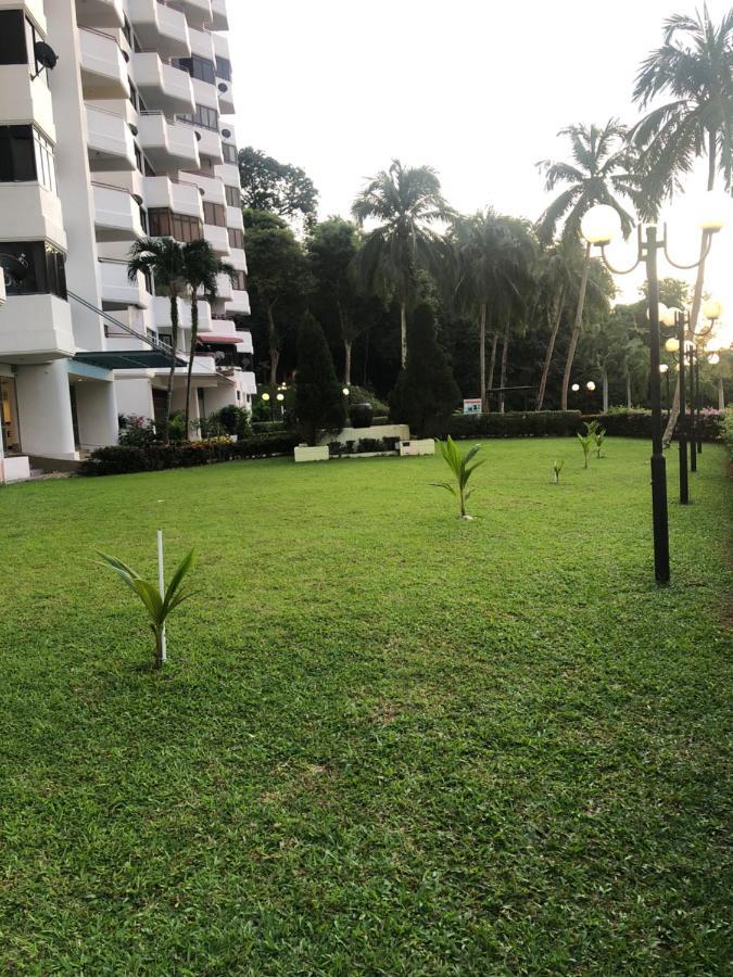 Beach Resort Home Stay Sri Sayang Apartment Batu Ferringhi 2Bedroom Ngoại thất bức ảnh