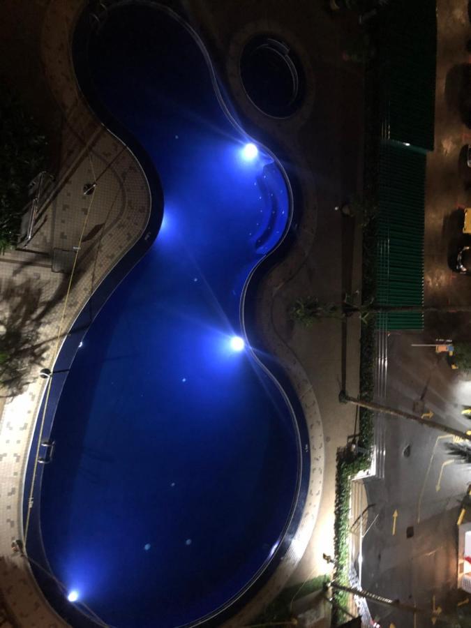 Beach Resort Home Stay Sri Sayang Apartment Batu Ferringhi 2Bedroom Ngoại thất bức ảnh